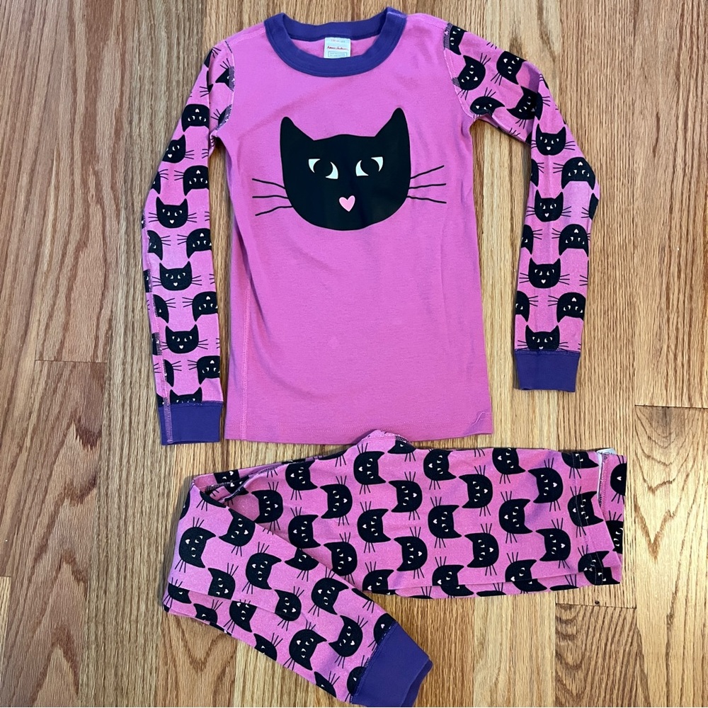 Hanna andersson cat pajamas, size 130/ 8